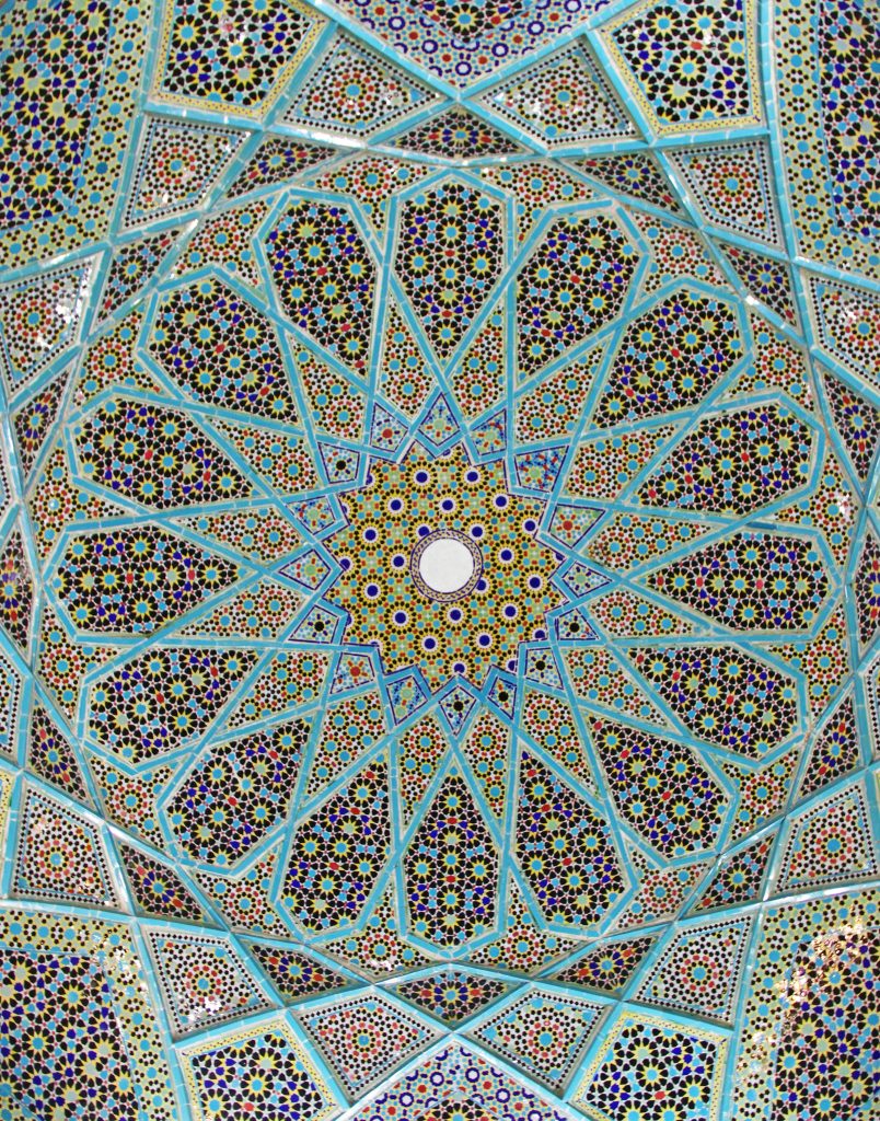 حافظ و حافظیه: شاعر عشق و عرفان و آرامگاه باشکوه